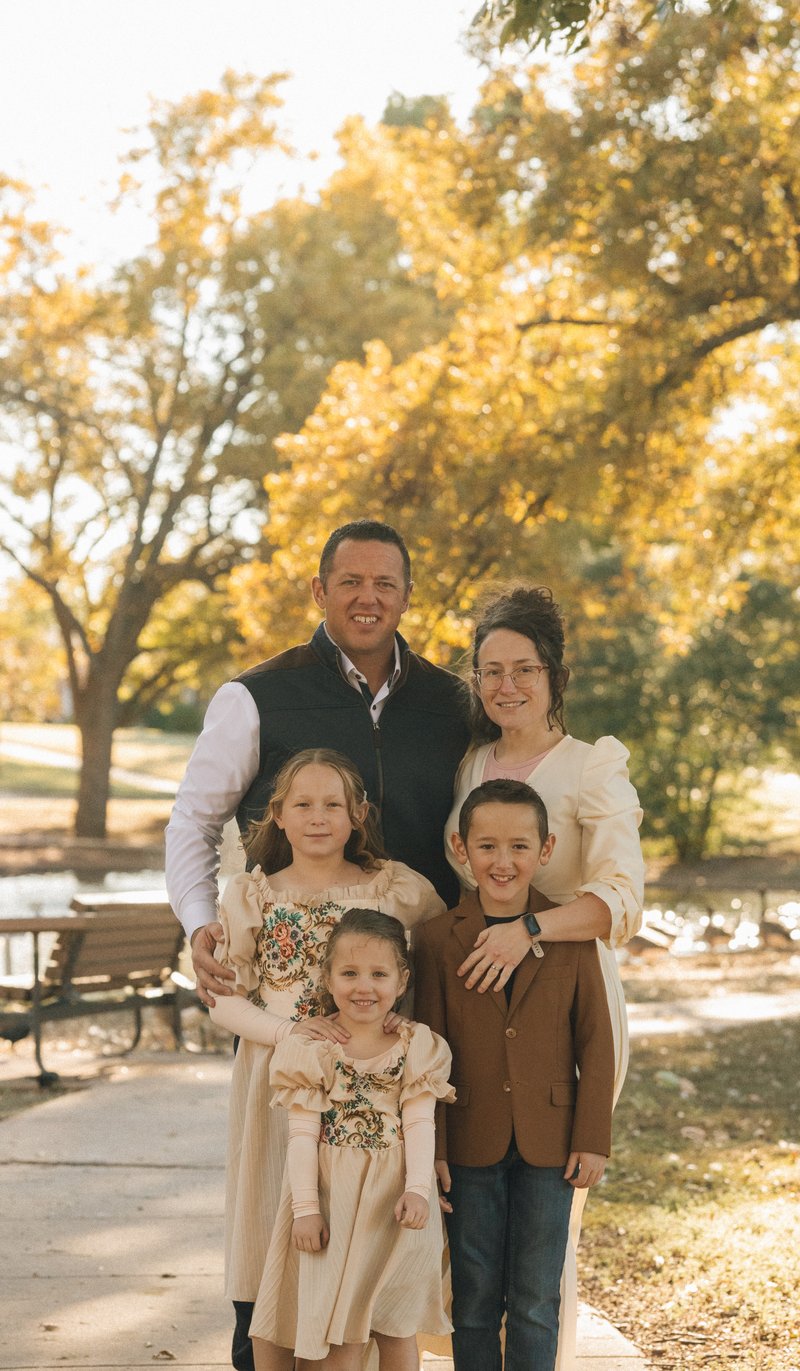 Ryan Graves with his wife and three kids